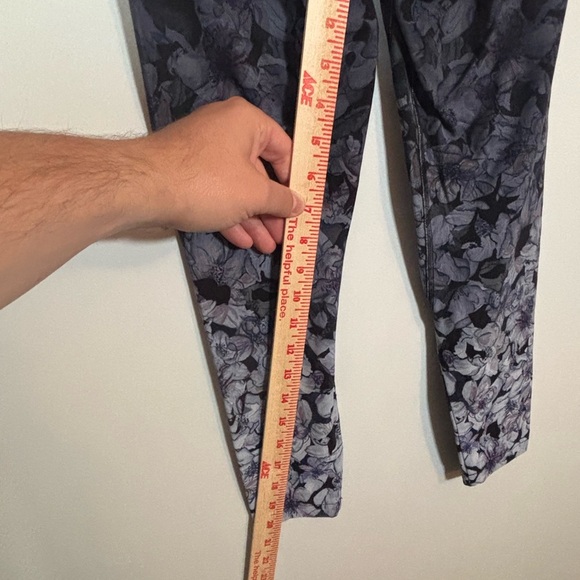 Lululemon Align Leggings 25” Floral Embossed Purple Nulu Size 4 - Picture 8 of 12